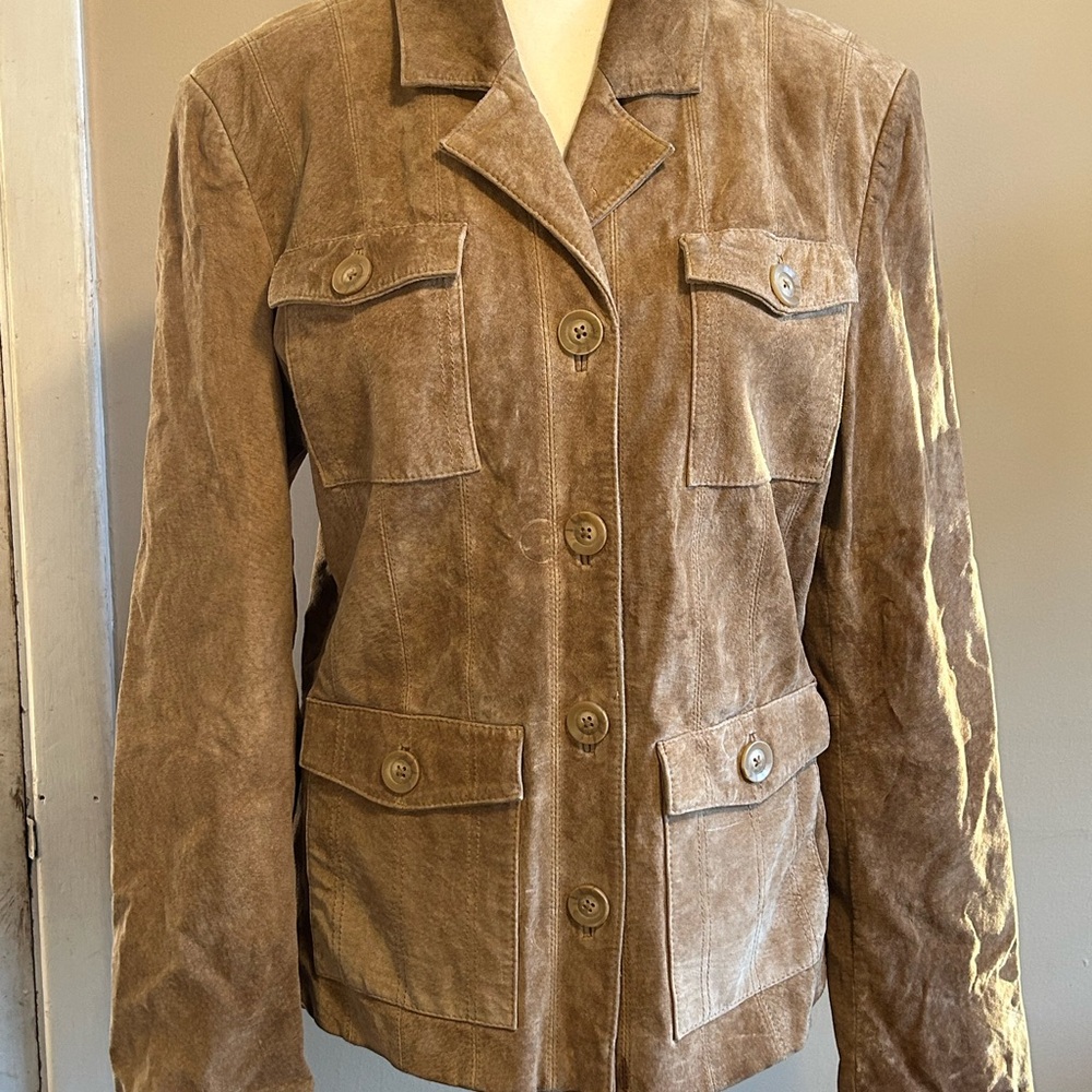 Mossimo women’s Brown Suede Leather Blazer – Size Large – Pre-Loved Tan